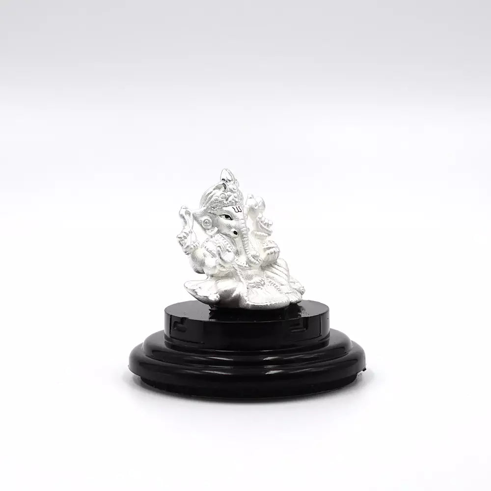 999 Pure Silver Lord Ganesha Statue: Statue for Pooja, Gift, and Car Dashboard