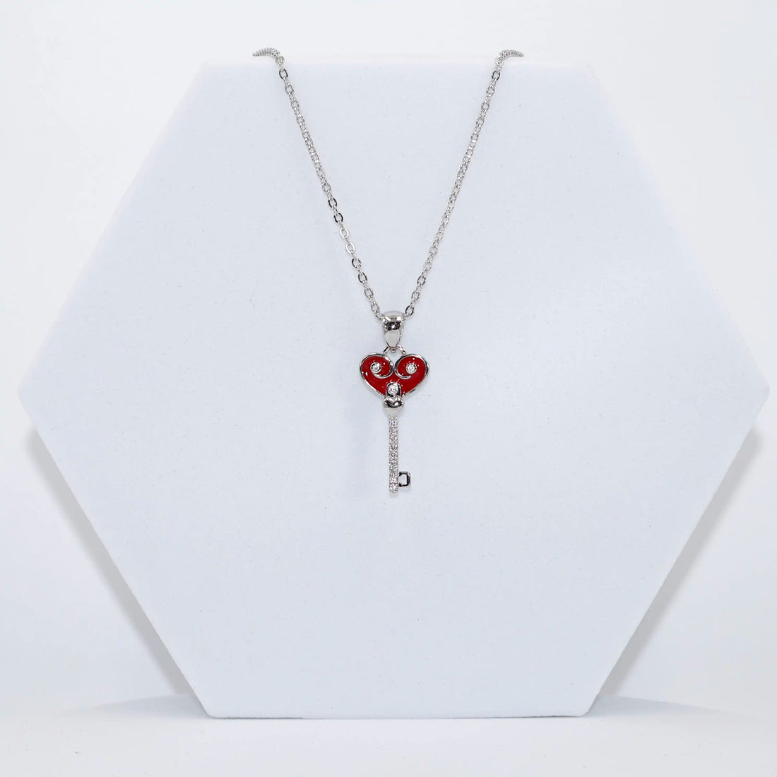 92.50 silver red heart Key Pendent with chain