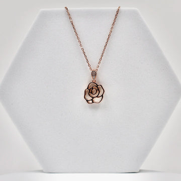 92.50 Rose gold rose Flower pendent with chain