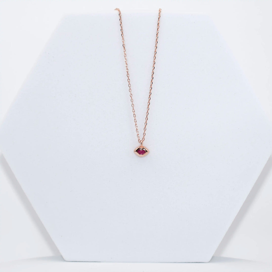 92.50 silver rose gold red lips pendent with chain