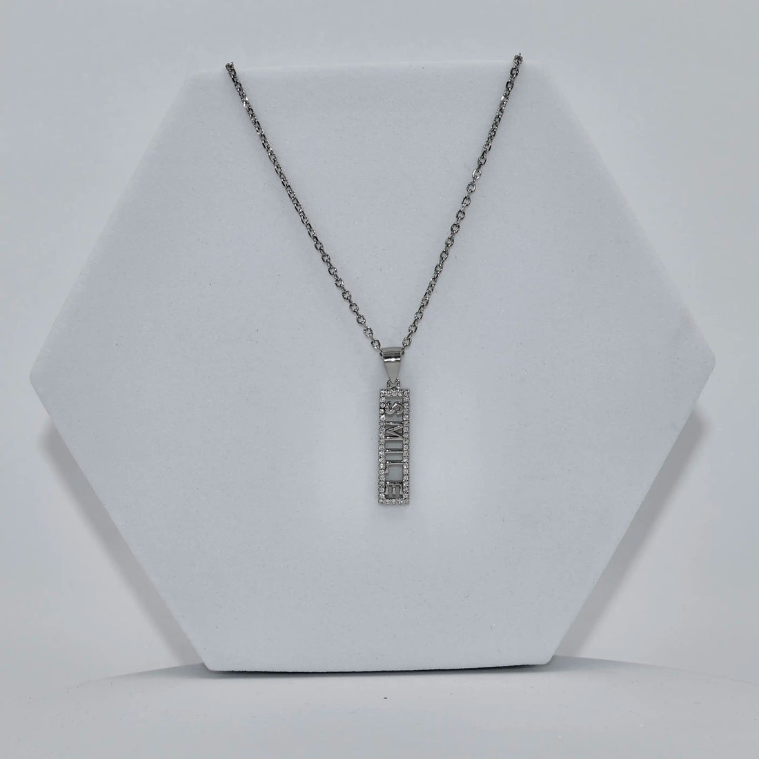 92.50 silver Smile pendent with chian
