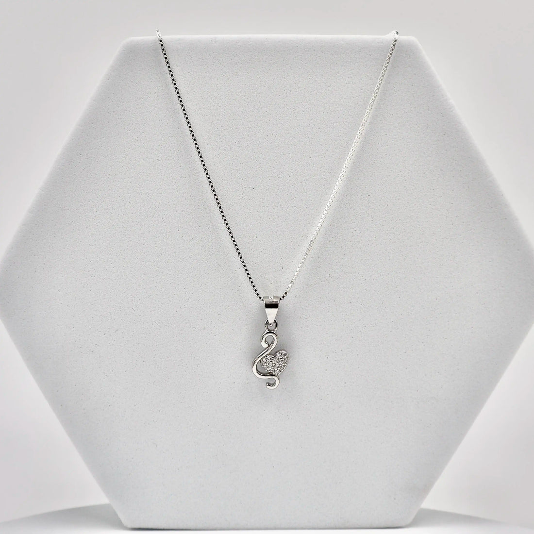 92.50 Silver SWAN WITH HEART pendent  with Chain